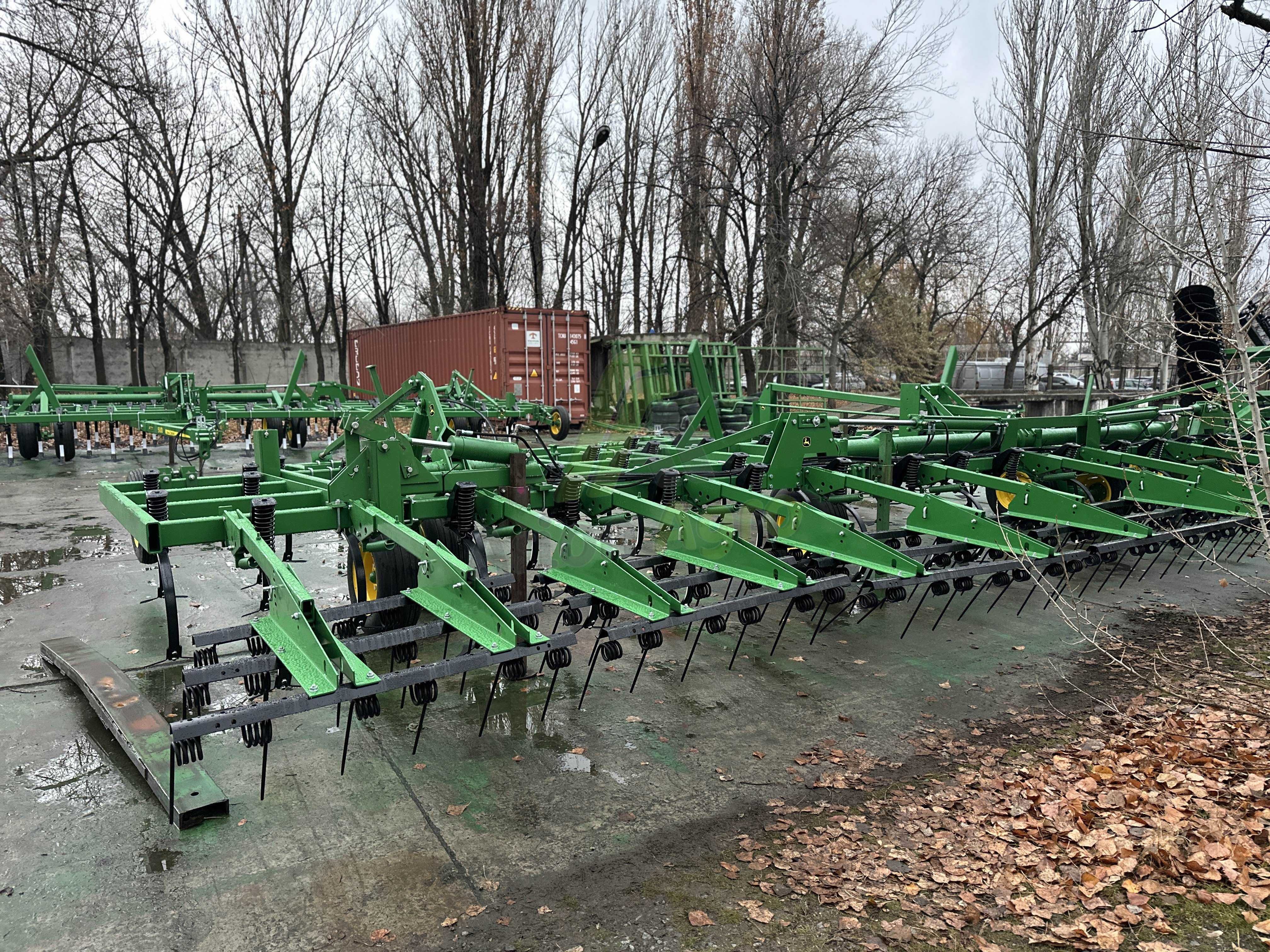 Культиватор Джон Дір 980 John Deere шириною 13 метрів