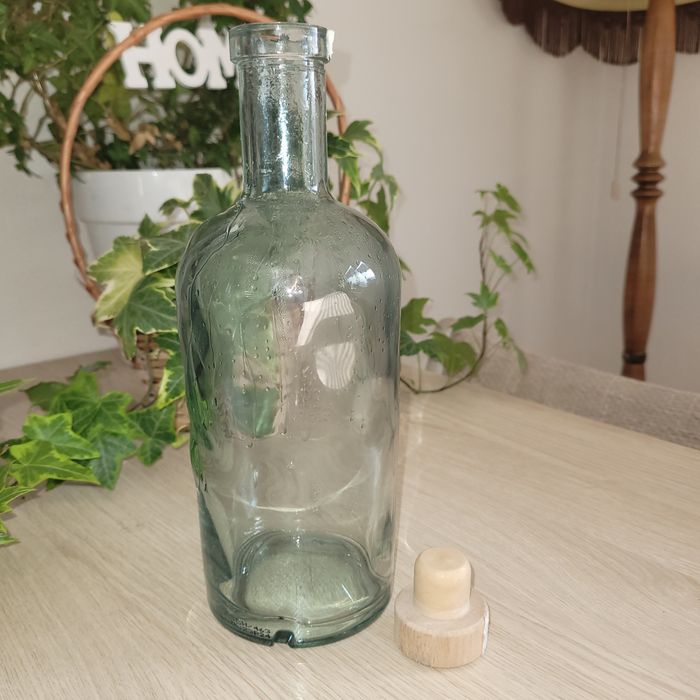 Butelka szklana z korkiem, karafka, butelka  na nalewki 0,7 litra