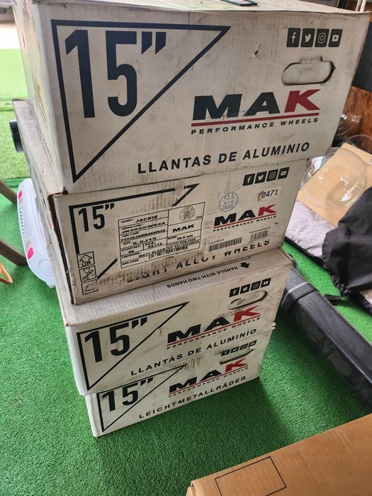 Jantes e farolins traseiros