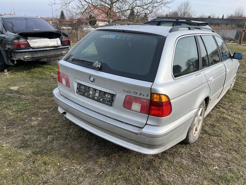 Czesci Bmw e39 520d po lift cala na czesci titansilber 354