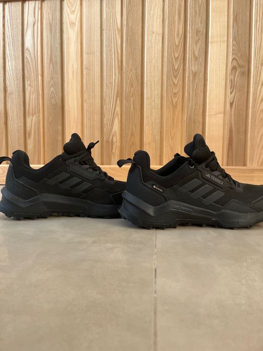 Зимові кросівки Adidas