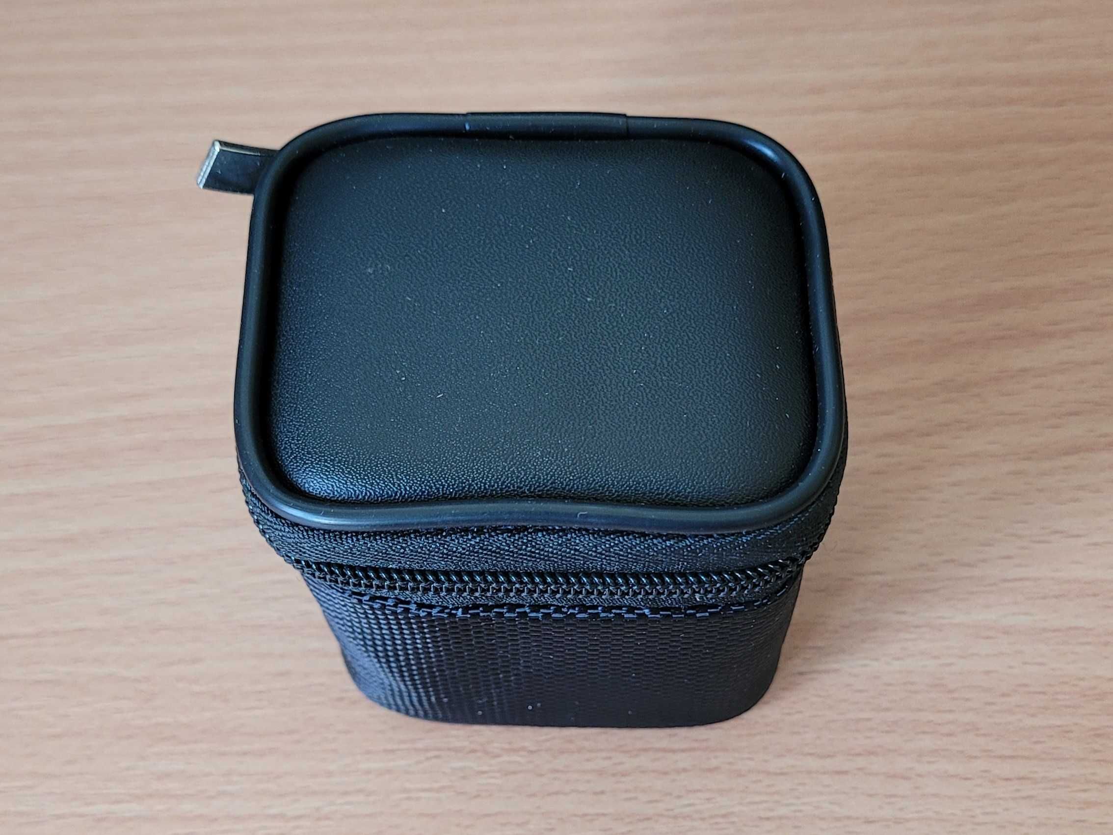 Ładowarka Adapter Podróżny z 4 gniazdami USB, 1 USB-C  do 224 krajów