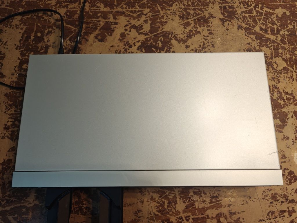 Odtwarzacz CD Technics SL-P220
