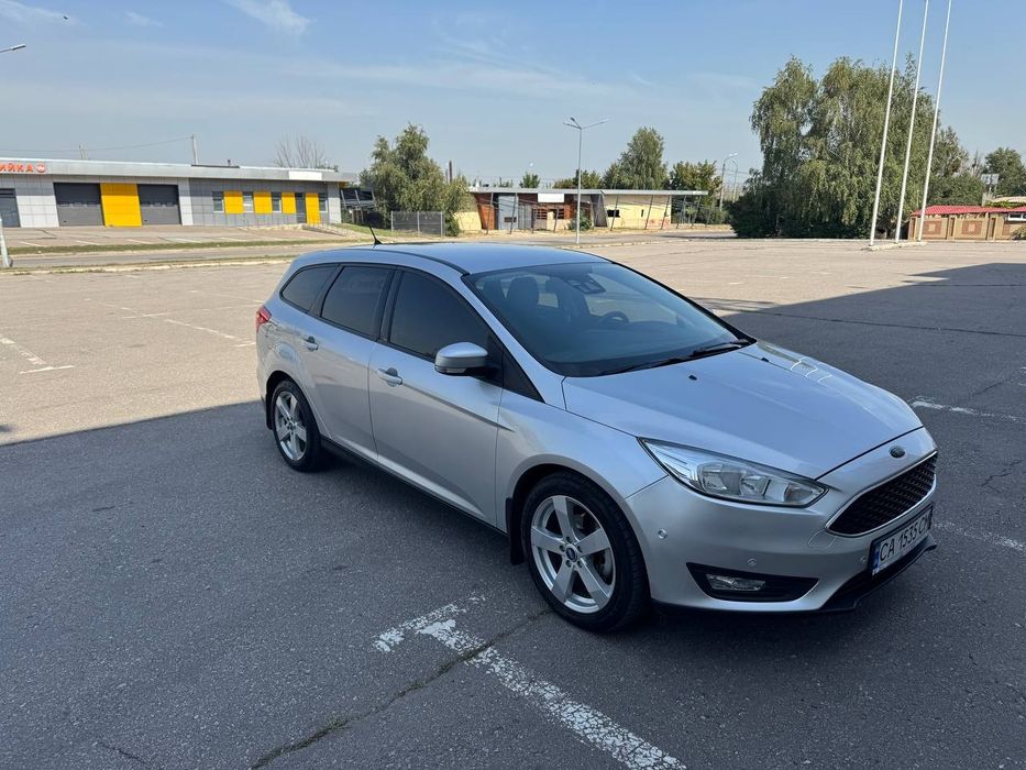 Продам власний автомобіль. В дуже гарній комплектації