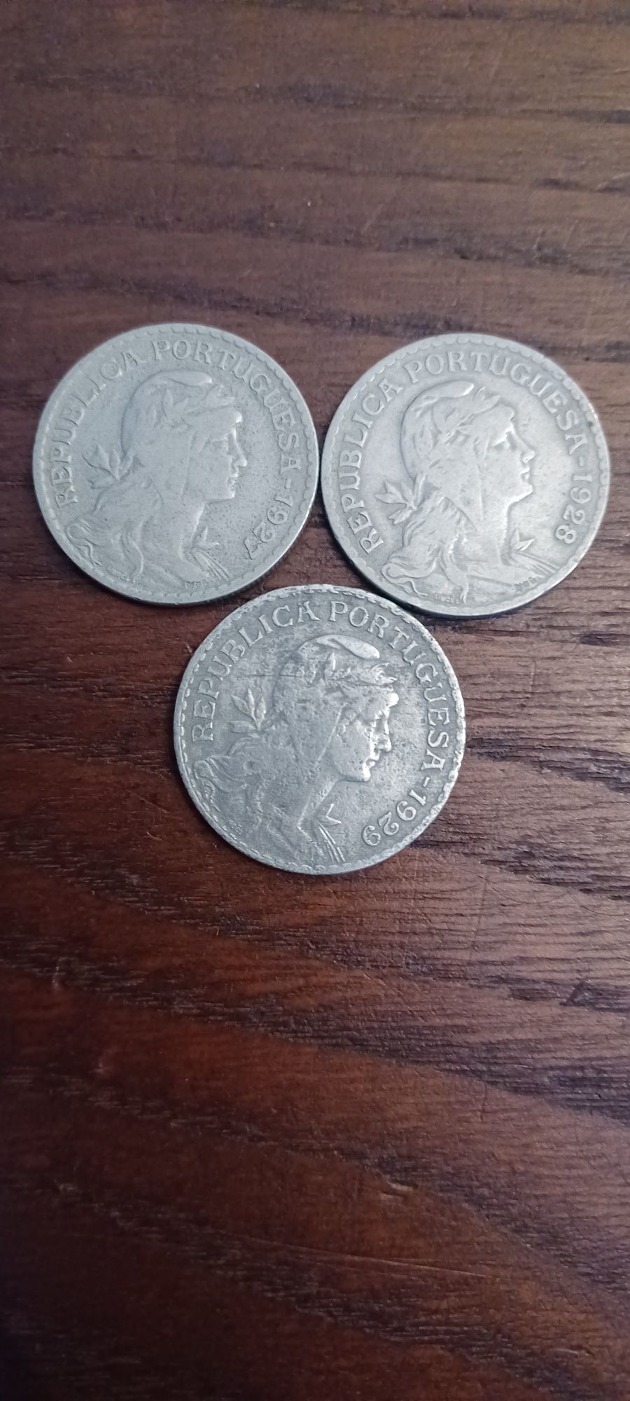 Coleção de moedas de 1 escudo