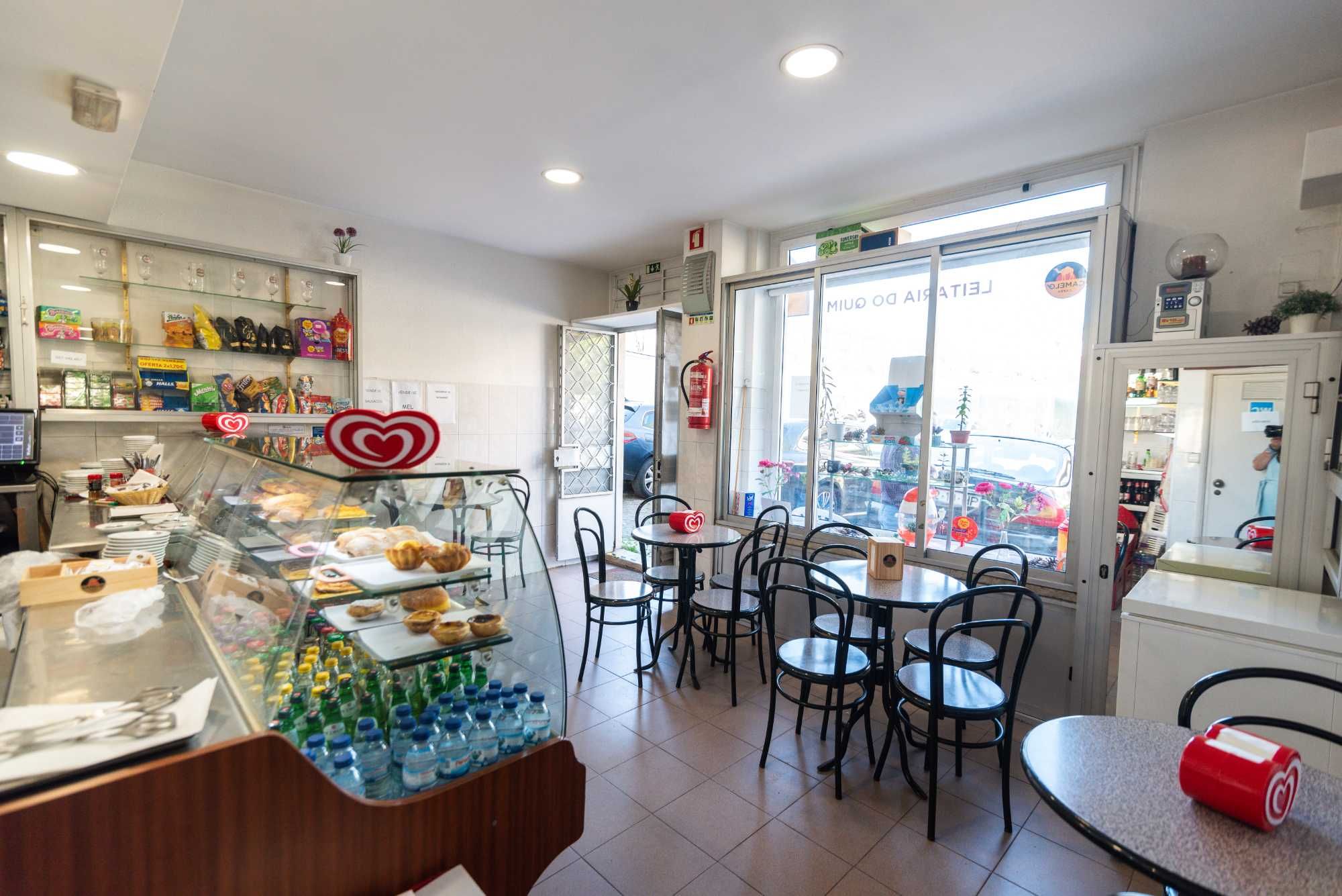 Trespasse Café em Odivelas com renda antiga
