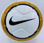 Piłka nożna Nike T90