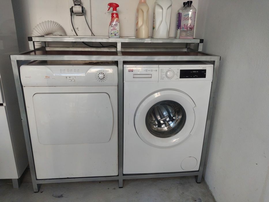 Suportes para máquinas e estendais com rodas