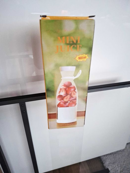 Nowy Mini blender przenośna sokowirówka FRESH JUICE 380ml