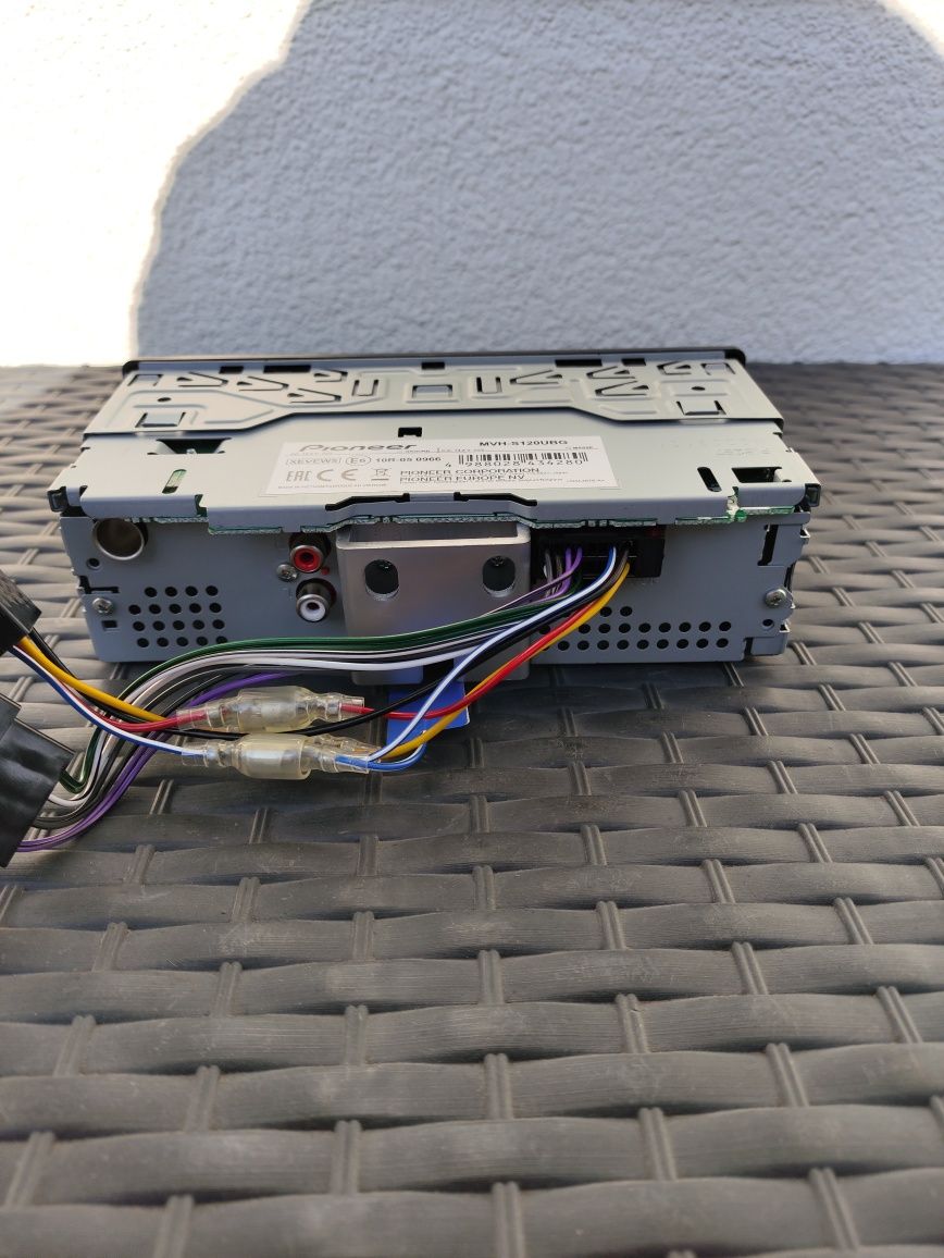 Radio pioneer mvh-s120ubg