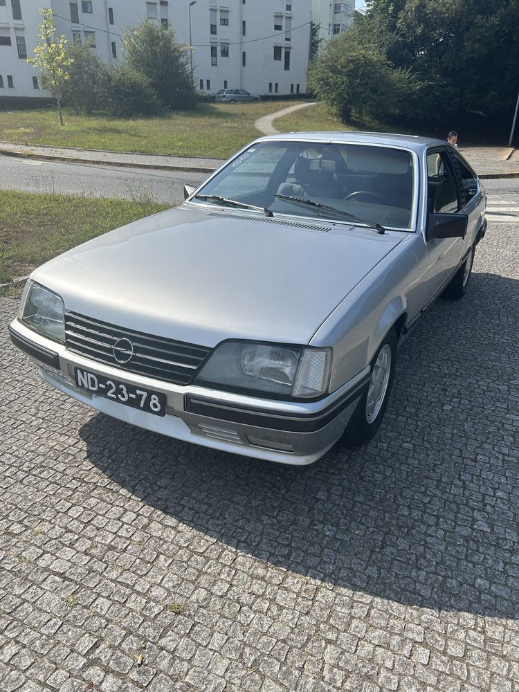 Opel Monza 3.0E 180cv