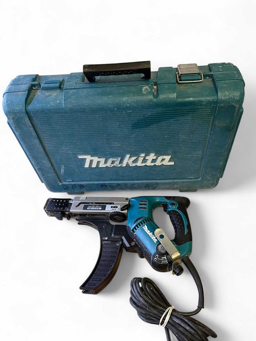 Wkrętarkę Sieciową z magazynkiem Makita 6842 do płyt g-k