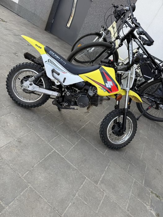 Mini cross Suzuki JR 50.
