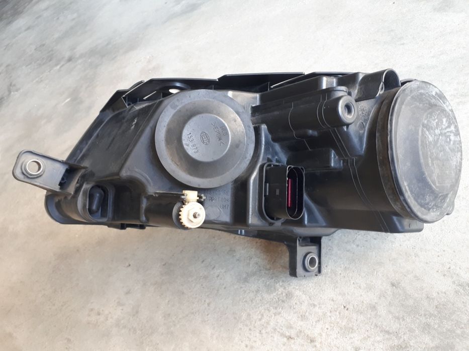 Ótica/ farol original Hella direita VW Passat B6 2006 para a frente