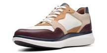 Półbuty męskie Clarks Un Globe Run brązowe skórzane 42,5