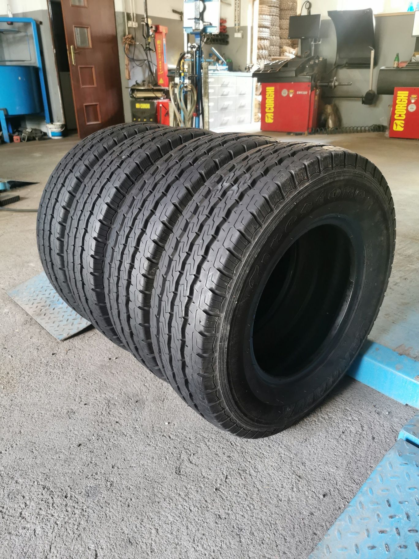 Para opon 195R14C 106/104R Firestone VANHAWK