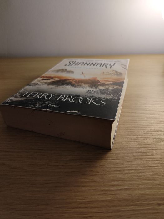 Terry Brooks Kroniki Shannary t. 1 "Miecz Shannary"