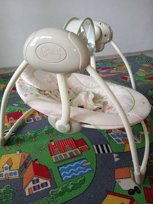 Дитяча колиска з музикою