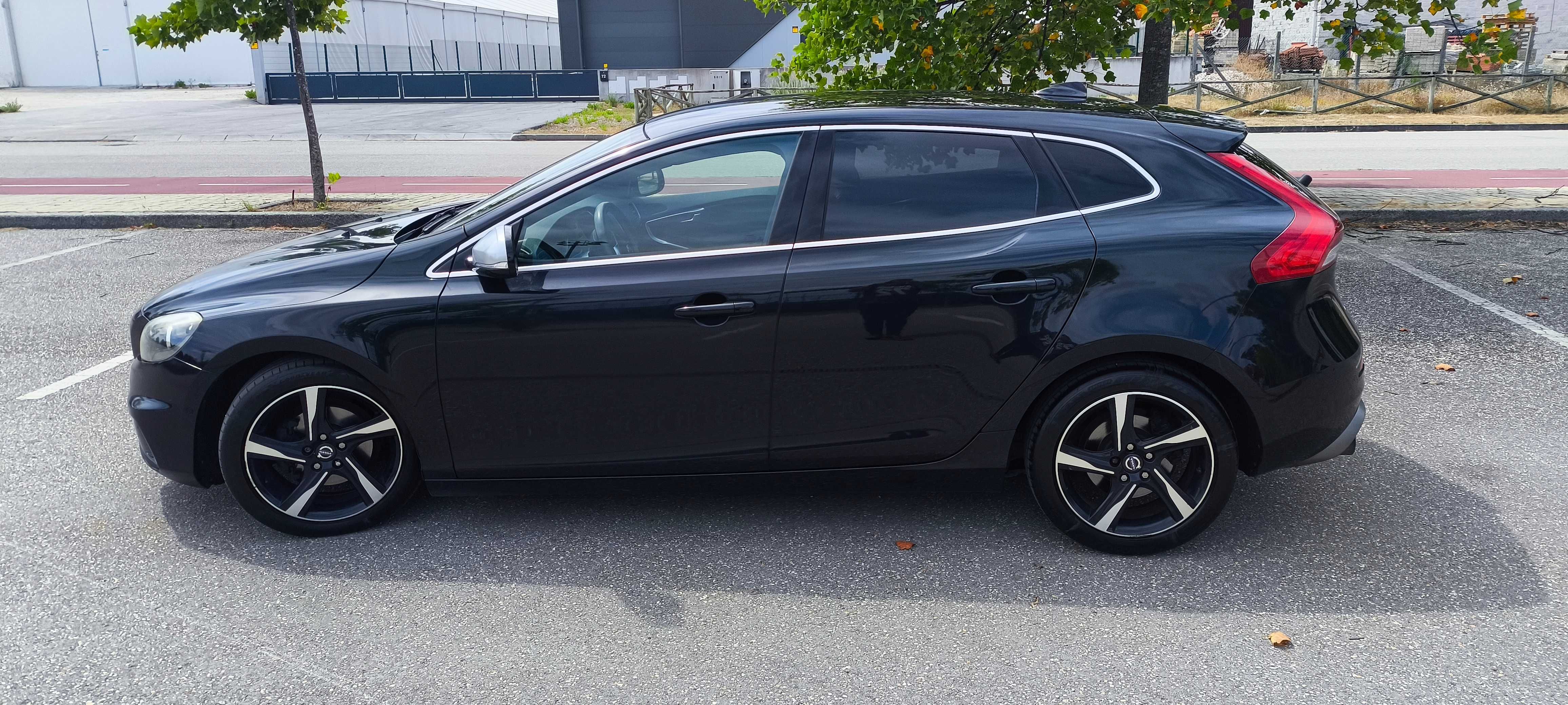 Volvo V40 R-Design