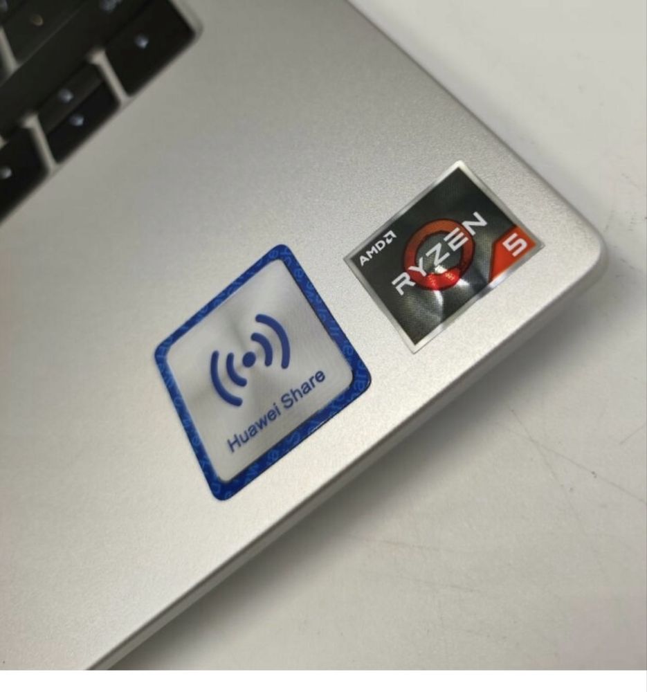 Huiawei Matebook D14