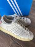 Продам жіночі кеди Adidas