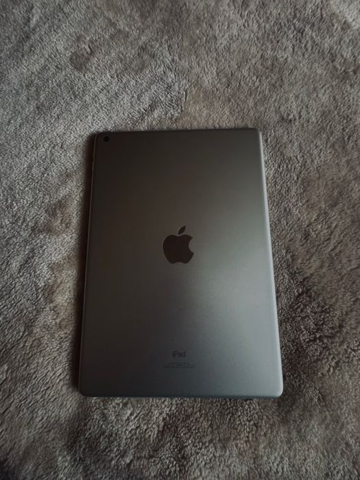 iPad (7.ª Geração, 128 GB) - Praticamente Novo e Atualizado!