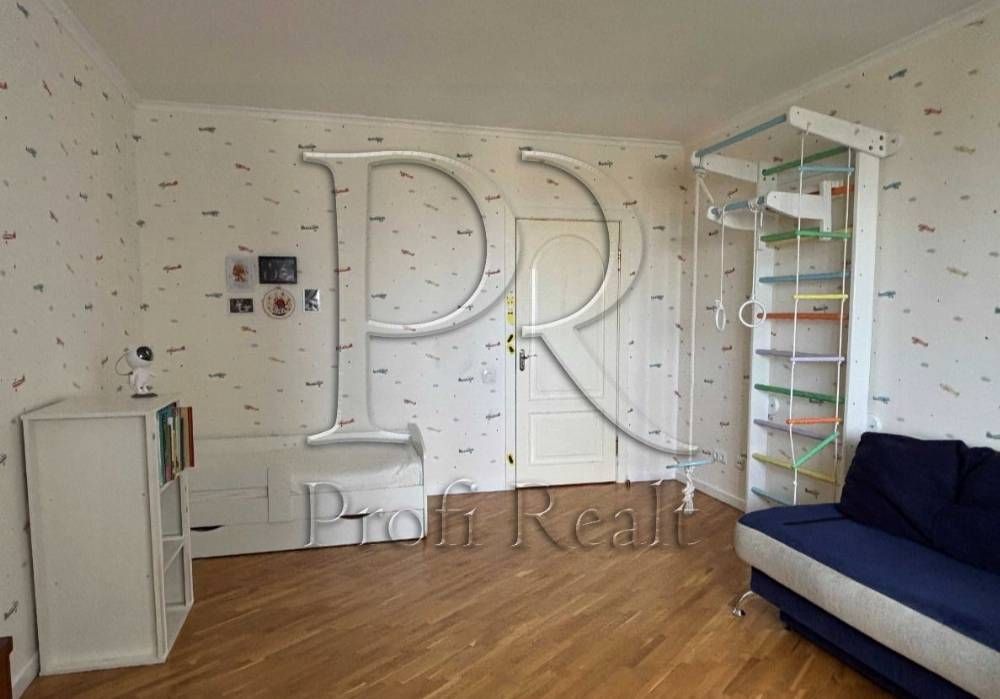 Продаж 2 кімн. квартири за адресою Смілянська 10/31 Волинська