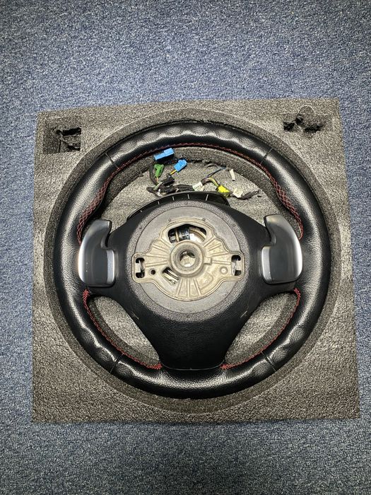 Руль BMW M-style + задние стопы (можно отдельно) - отличное состояние