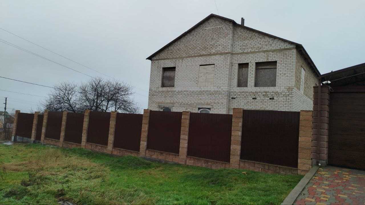 Дiм бiля головної вулицi Кушугума