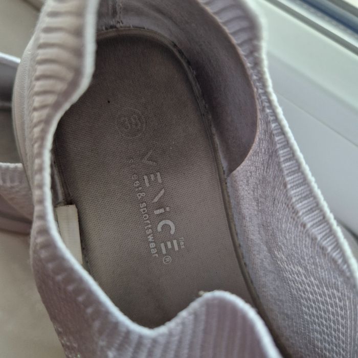 Komfortowe buty venice