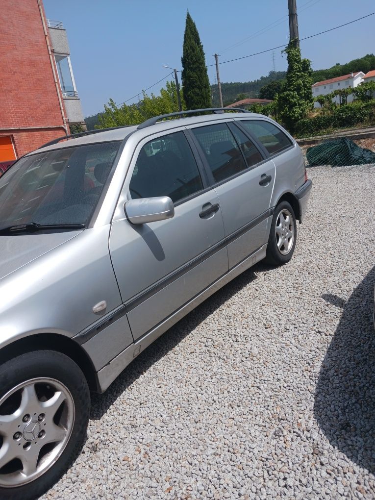 Mercedes c220d clássic