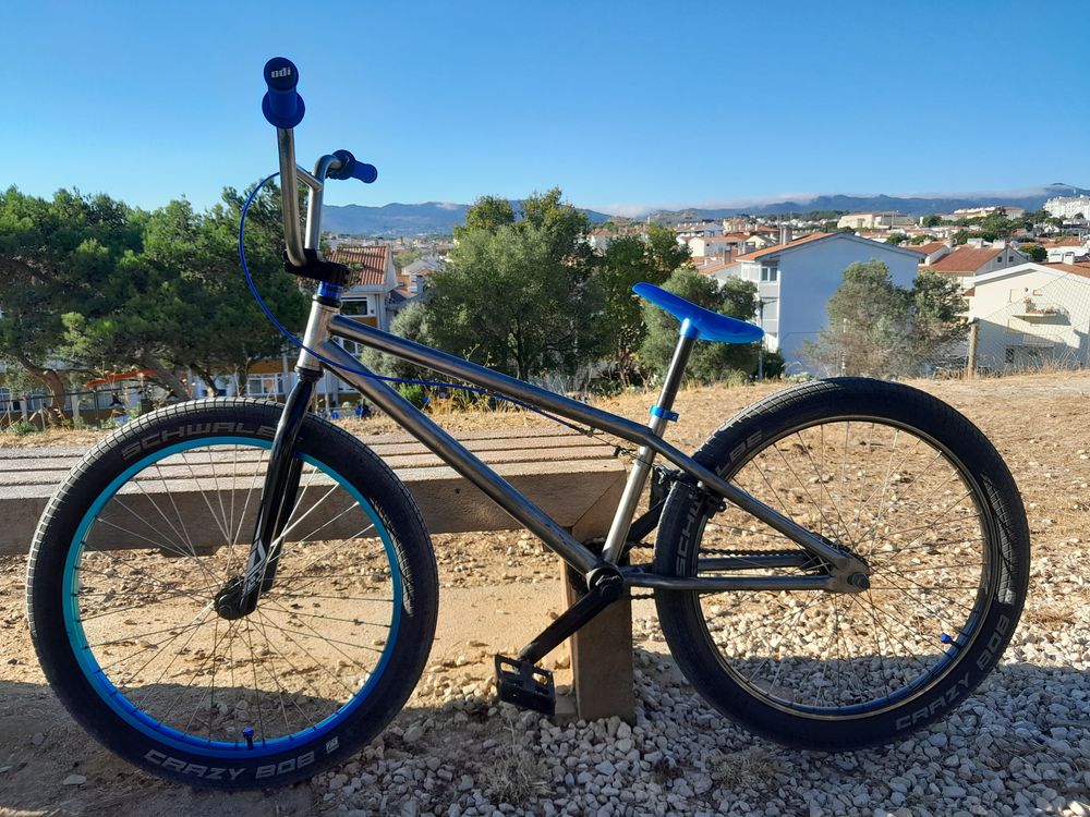 Bmx dirt jump impecavel