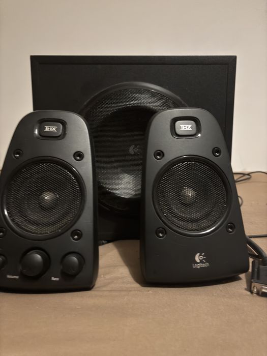 Colunas de som Logitech
