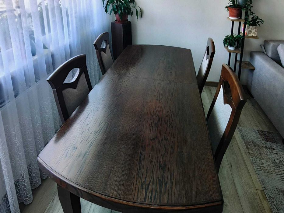 Stół rozkładany + 8 krzeseł