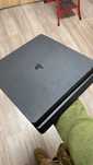 PS 4 slim 1 TB.