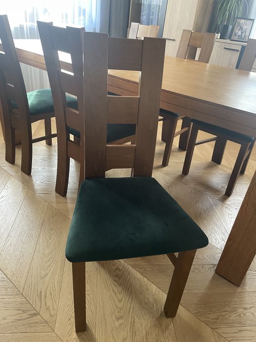 Stół plus 6 krzeseł