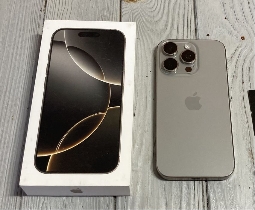 Майже новий IPhone 16 Pro 128 Natural Titanium Гарантія Магазин+обмін