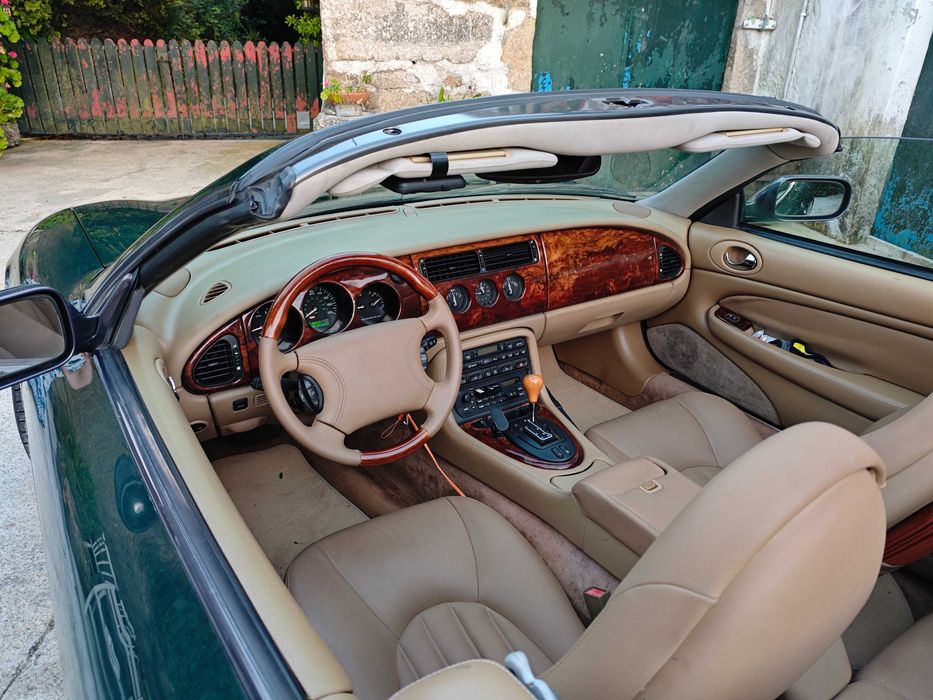 JAGUAR XK8 CABRIOLET COR VERDE