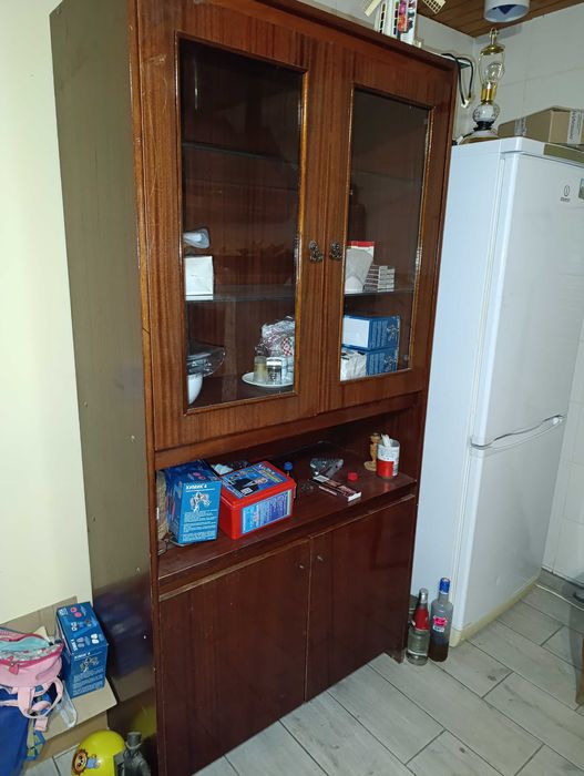 Буфет  б/у, можна для кухні. Самовивіз.