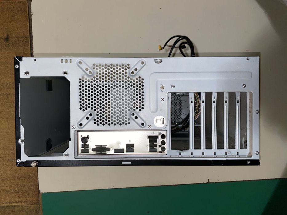 Корпус для комп'ютера