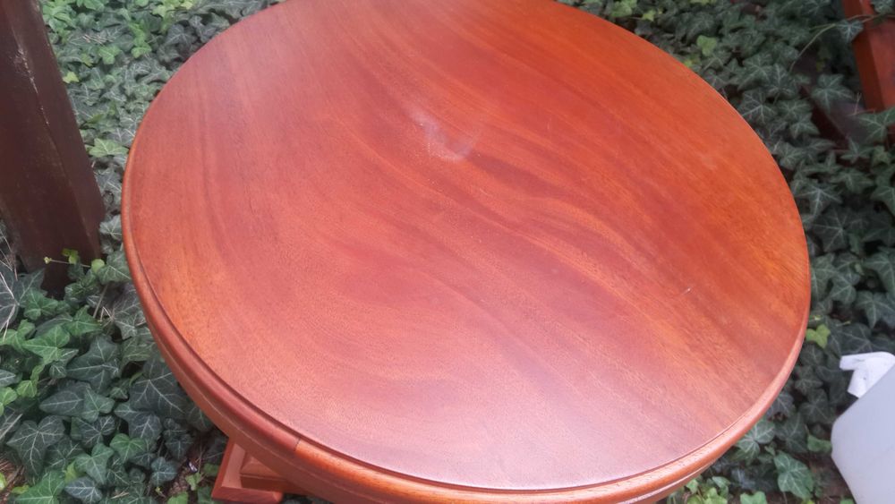 Stolik kawowy mahoń