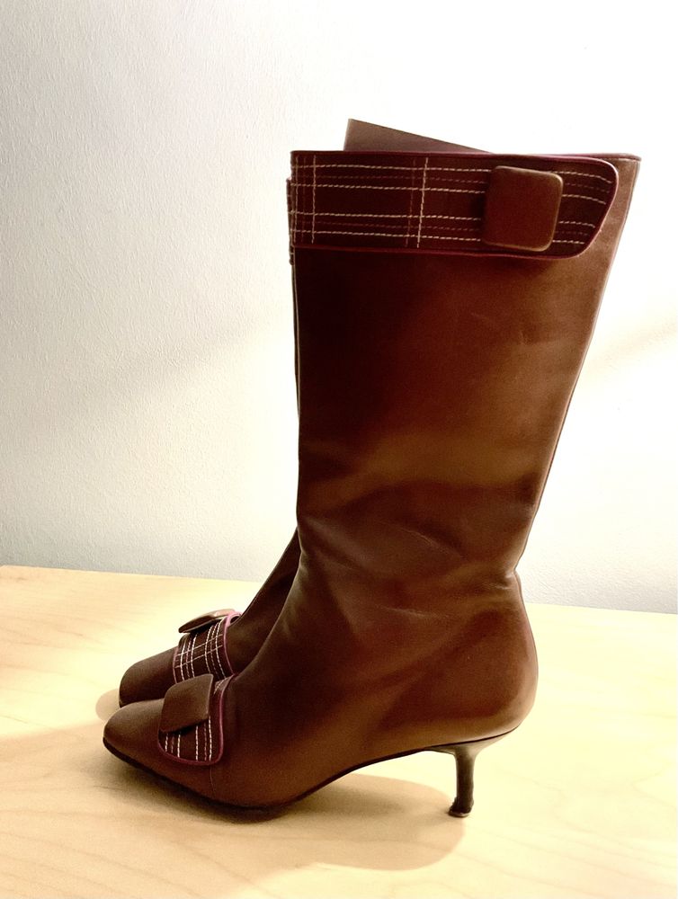 Botas castanhas e rosa Salvador Sapena