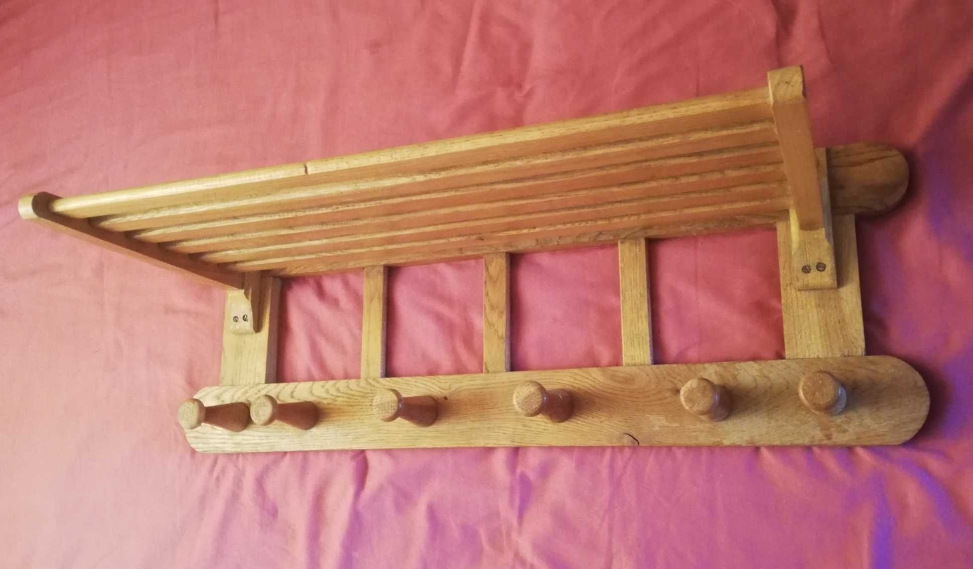 solidny wieszak drewniany z półką do przedpokoju 71cm