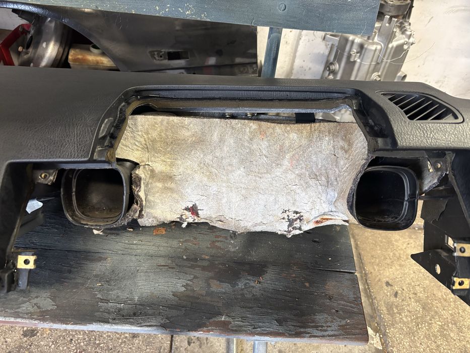 Deska rozdzielcza Bmw e36 96-99 sedan