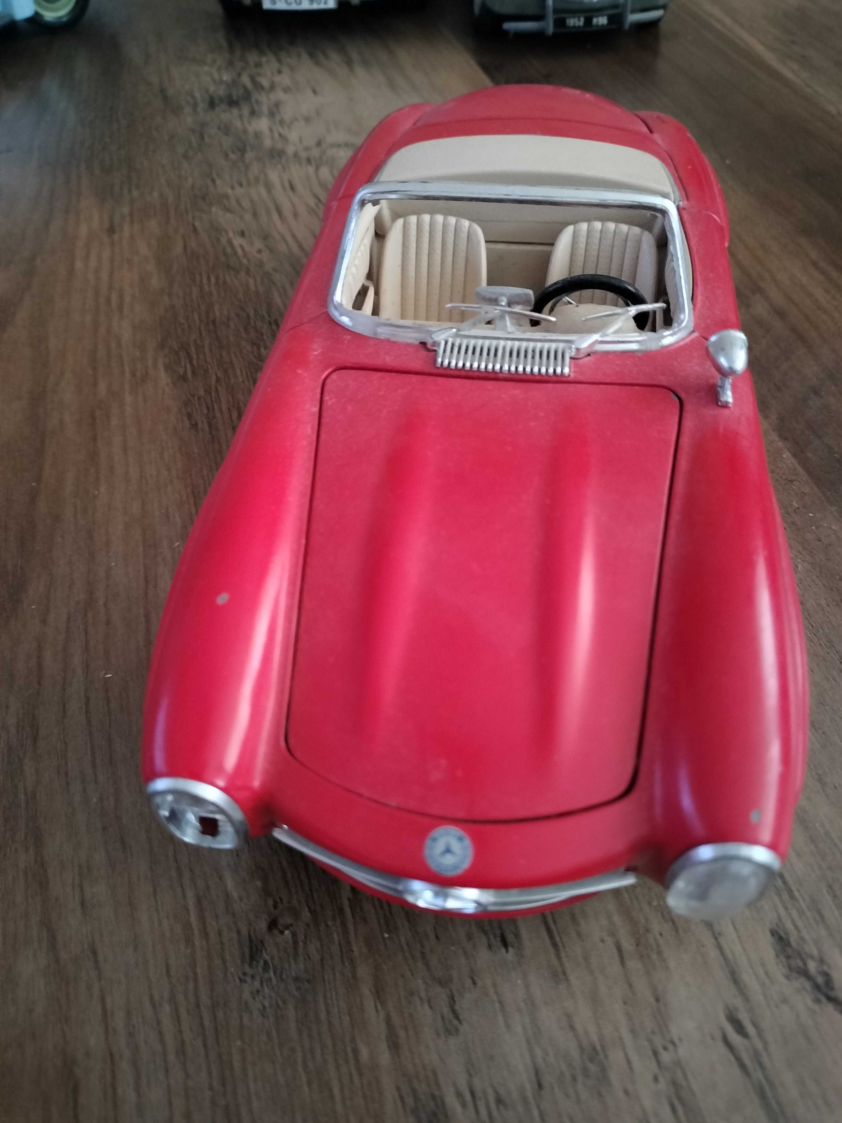 Burago stary model samochodu Mercedes Benz SL 300 1/18