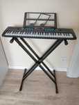 Electroniczny Keyboard pianino ze stelażem dla dzieci  Jak nowy