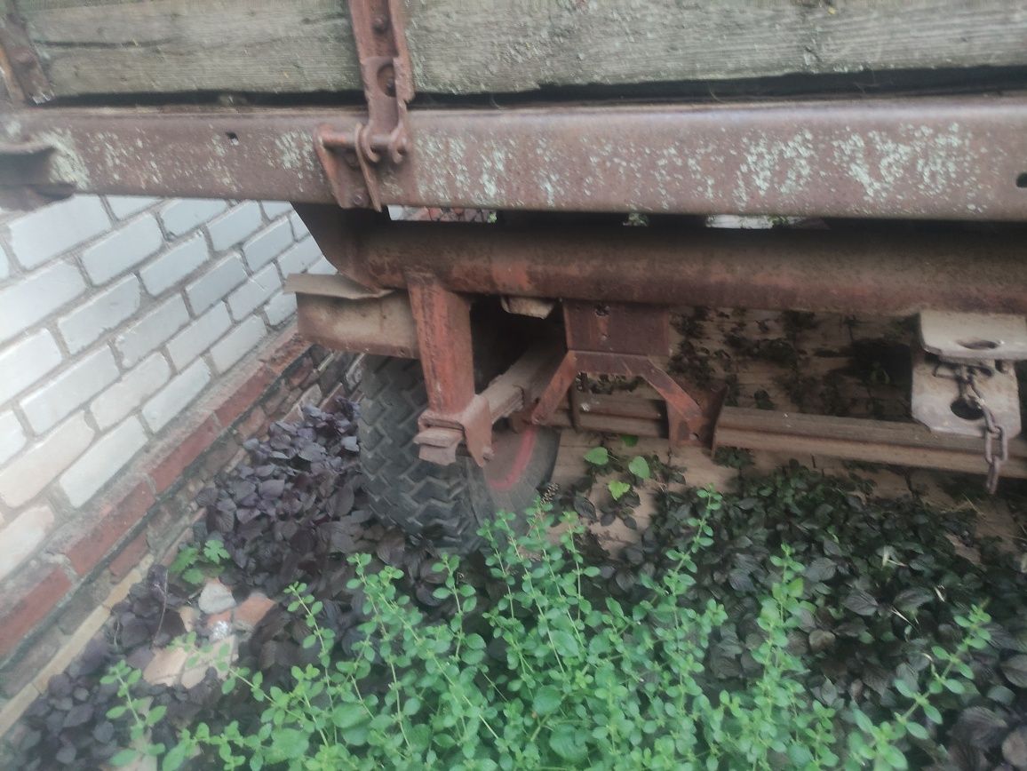 Продам трактор МТЗ 80 з прицепом 2 ПТС 4