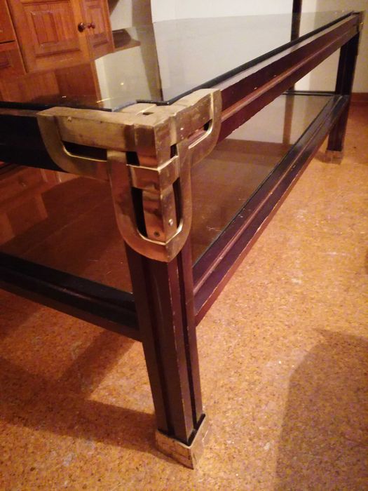 Coffee table / mesa de centro dos anos 70 - madeira de mogno e latão
