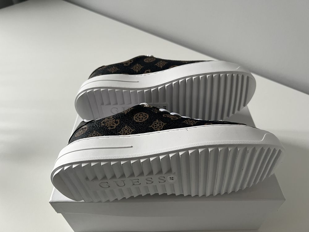 Nowe sneakersy Guess roz. 37