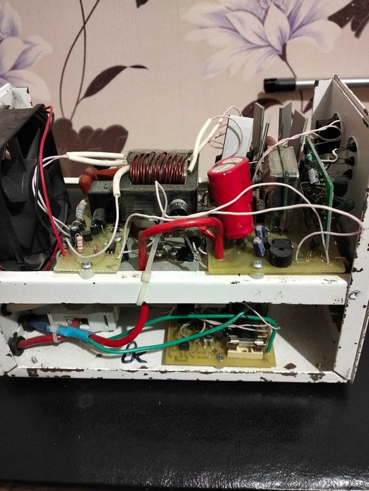 Инвертор Леотон NOVA - 500\12.